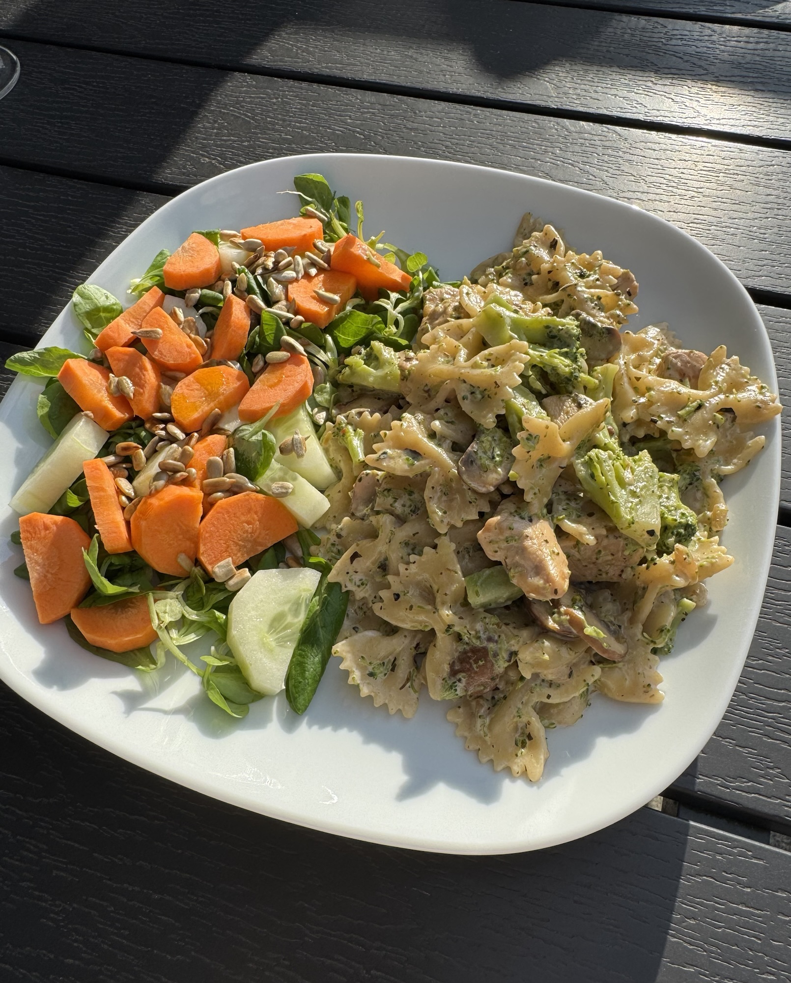 How to Make Healthy Farfalle Pasta with Broccoli, Chicken, and Cream Sauce